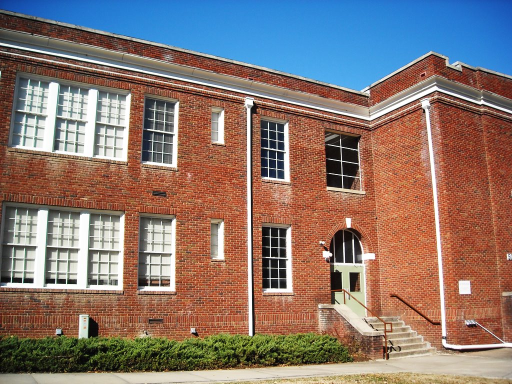 East Harper Apartments 